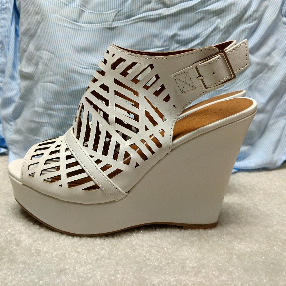 White Wedges