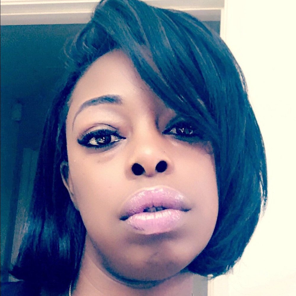 Meet your Posher, Whitney