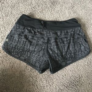 Lululemon Shorts Size 4