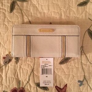 Michael Kors wallet