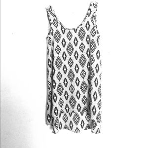Hi-low 🌺black and white diamond tank top