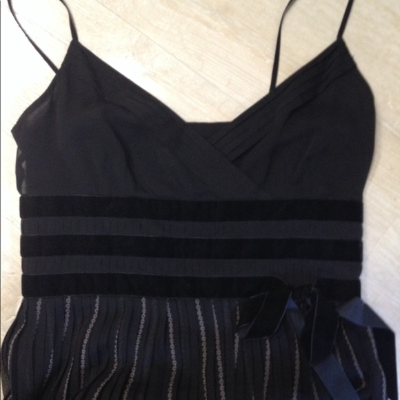 Ann Taylor Loft black maxi pleated dress - Picture 4 of 8