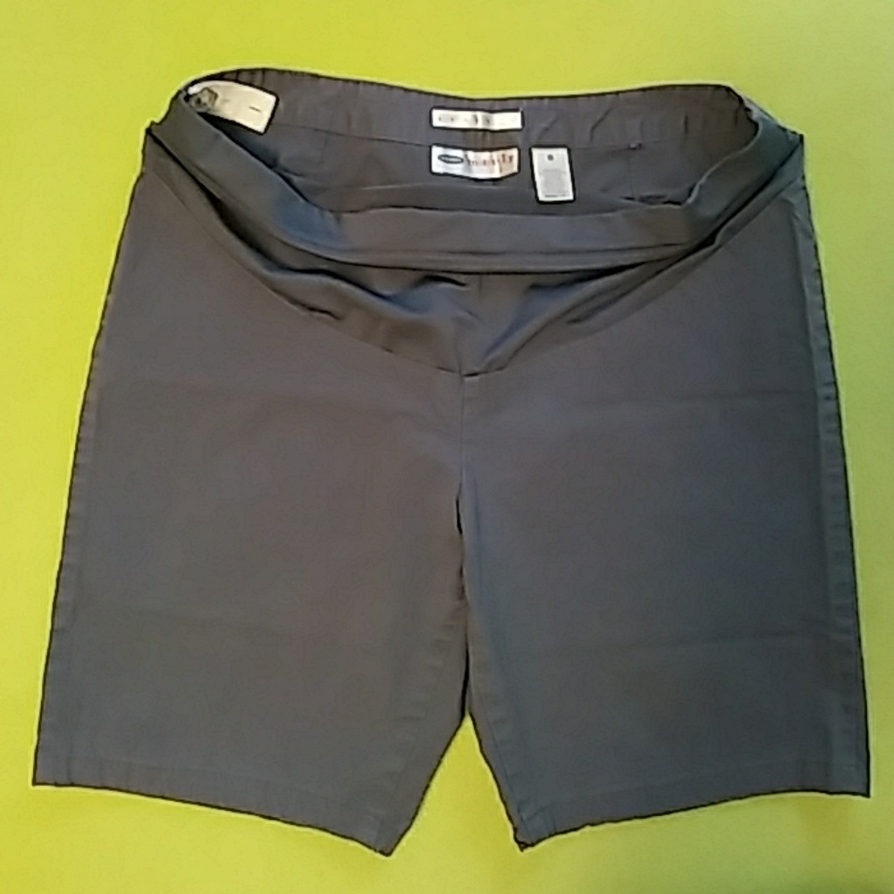 Old Navy Maternity stretch shorts