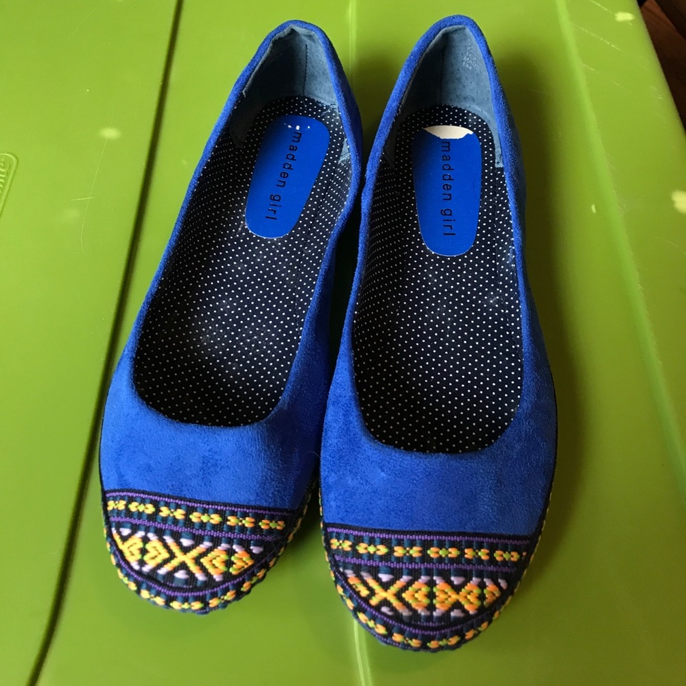 Madden girl flats (size 9)