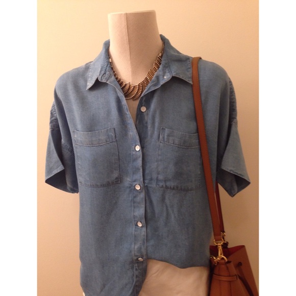 NWT Splendid Chambray Top - Picture 1 of 6