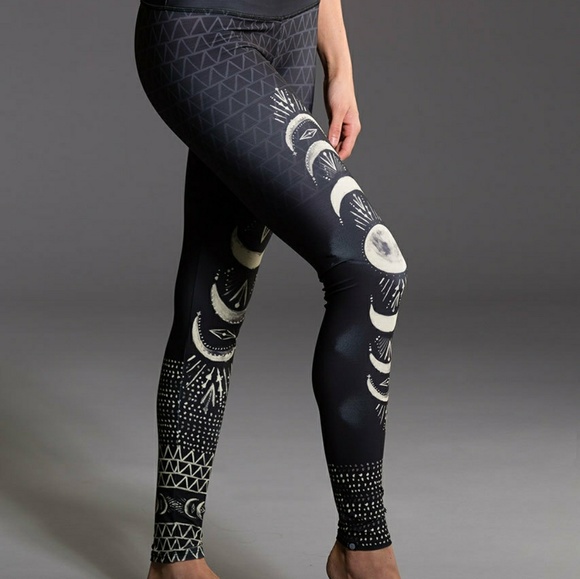 Onzie Other - Onzie black leggings