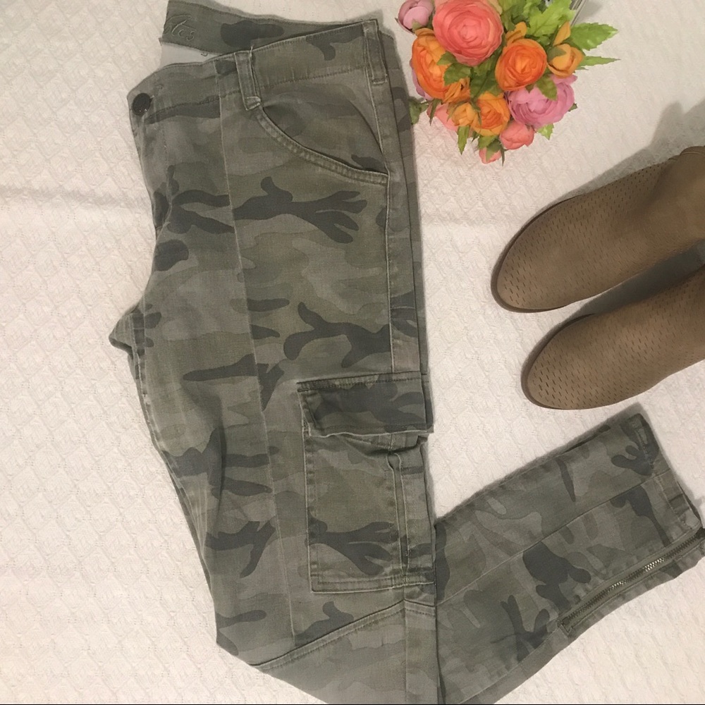 Love Notes Cargo Camo Jeans