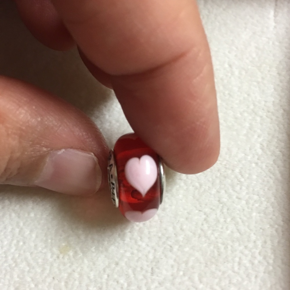 💯Authentic Pandora Hearts Glass Charm