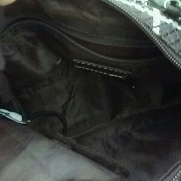 Handbag - Picture 2 of 3