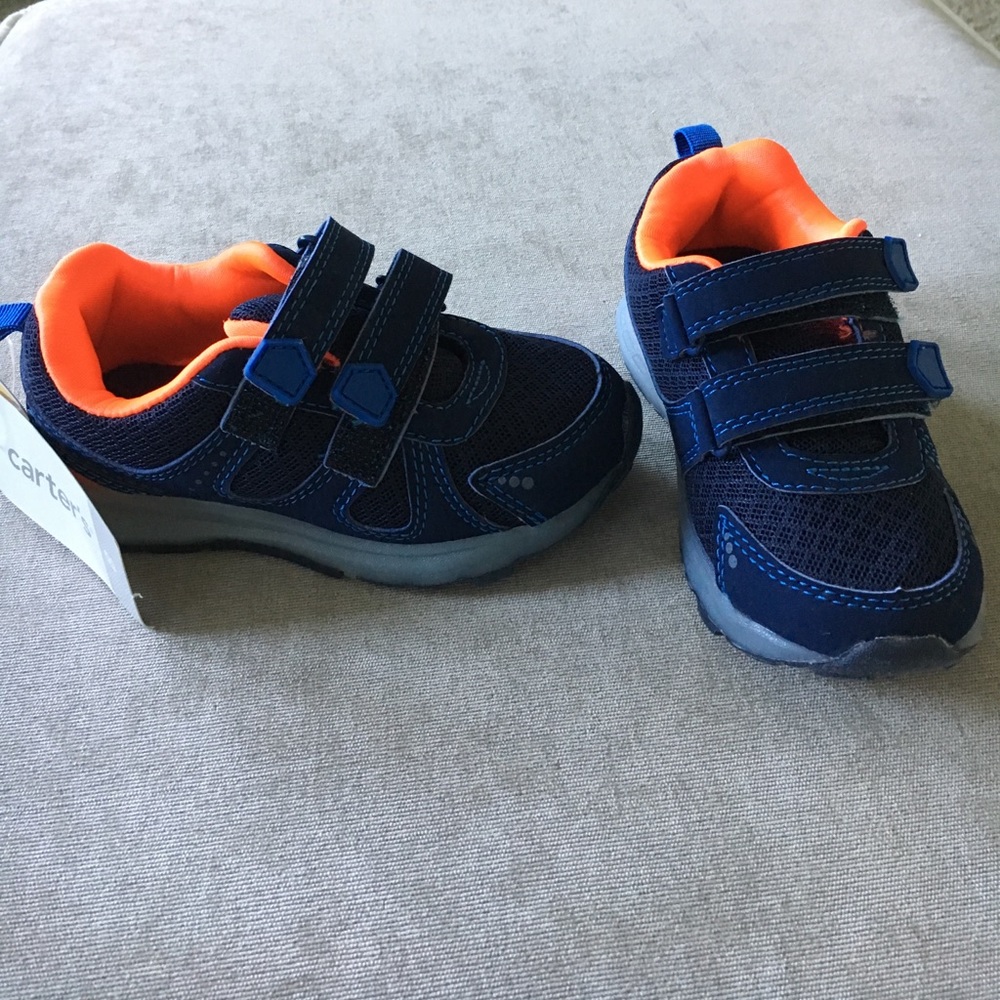 NWT Carter's boys light up sneakers