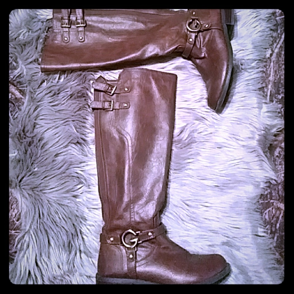 Size 7.5 Guess. Under the knee boots