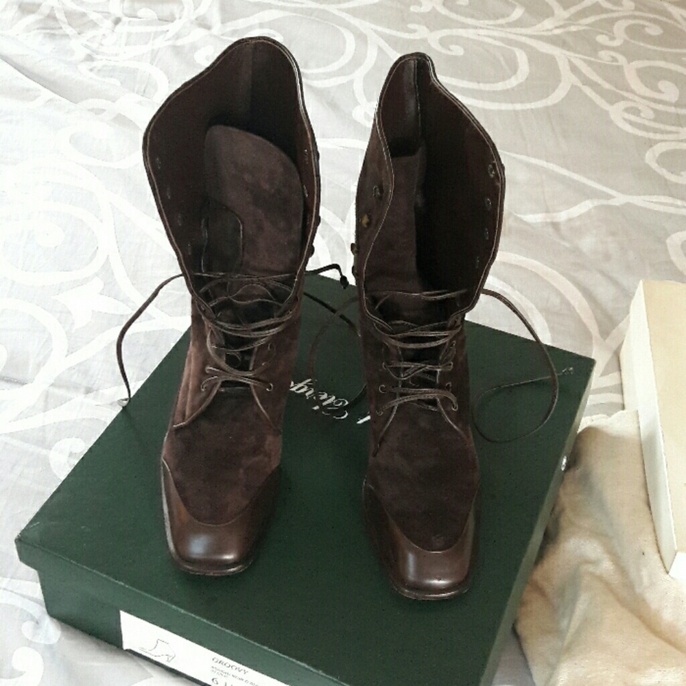 Joesph Abboud leather lace up kitten heels