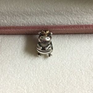 💯Authentic Pandora Queenbee