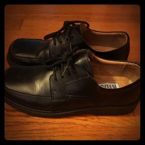 Florsheim boy's black dress shoes