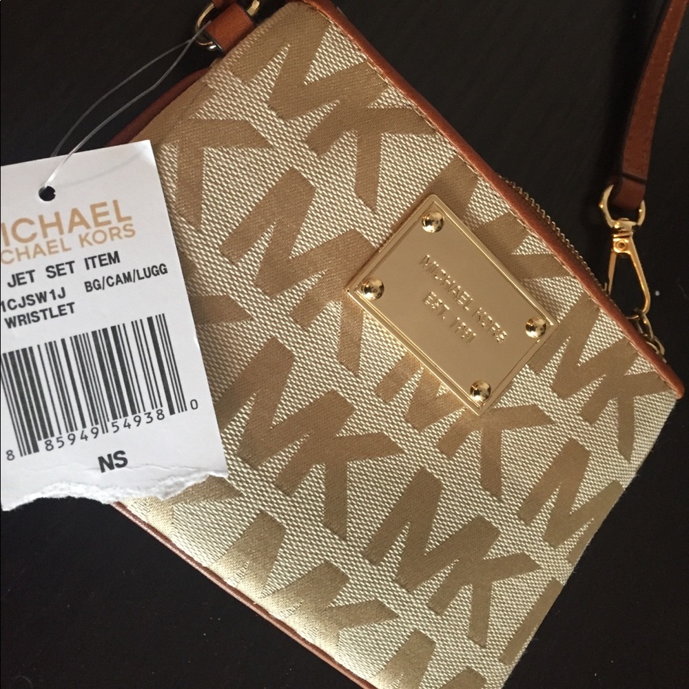 Authentic Michael Kors wristlet-- BRAND NEW! Wtags