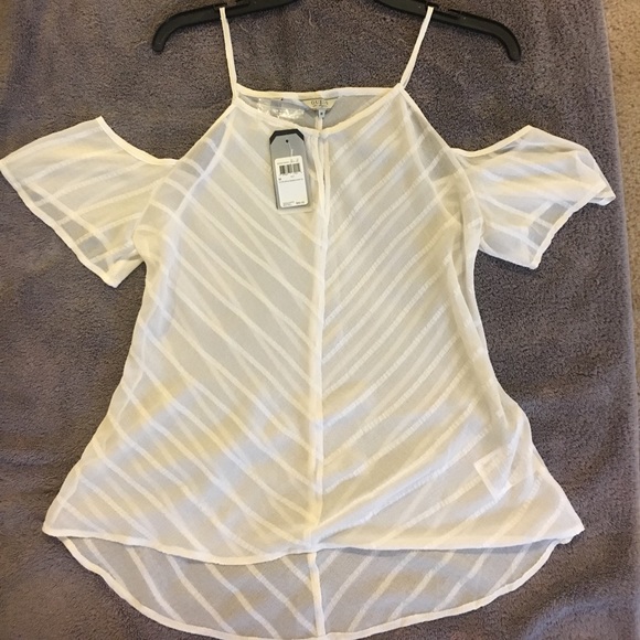 Guess Cold Shoulder Modern Striped Top - Picture 4 of 5