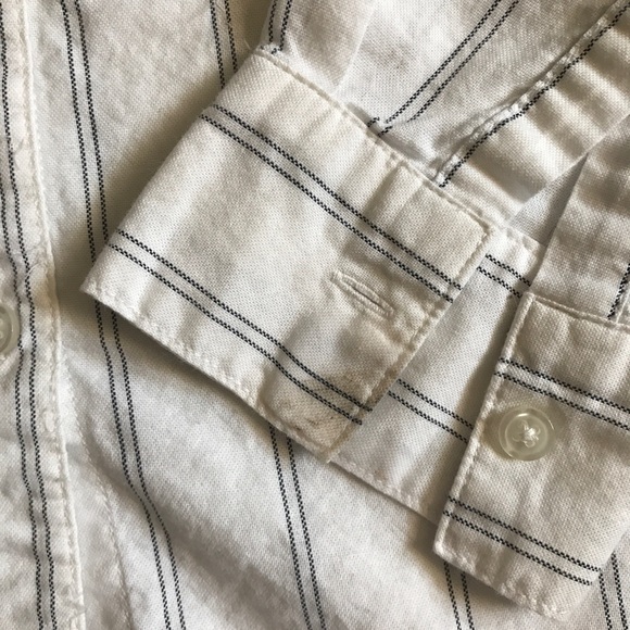 old navy button down - Picture 3 of 4