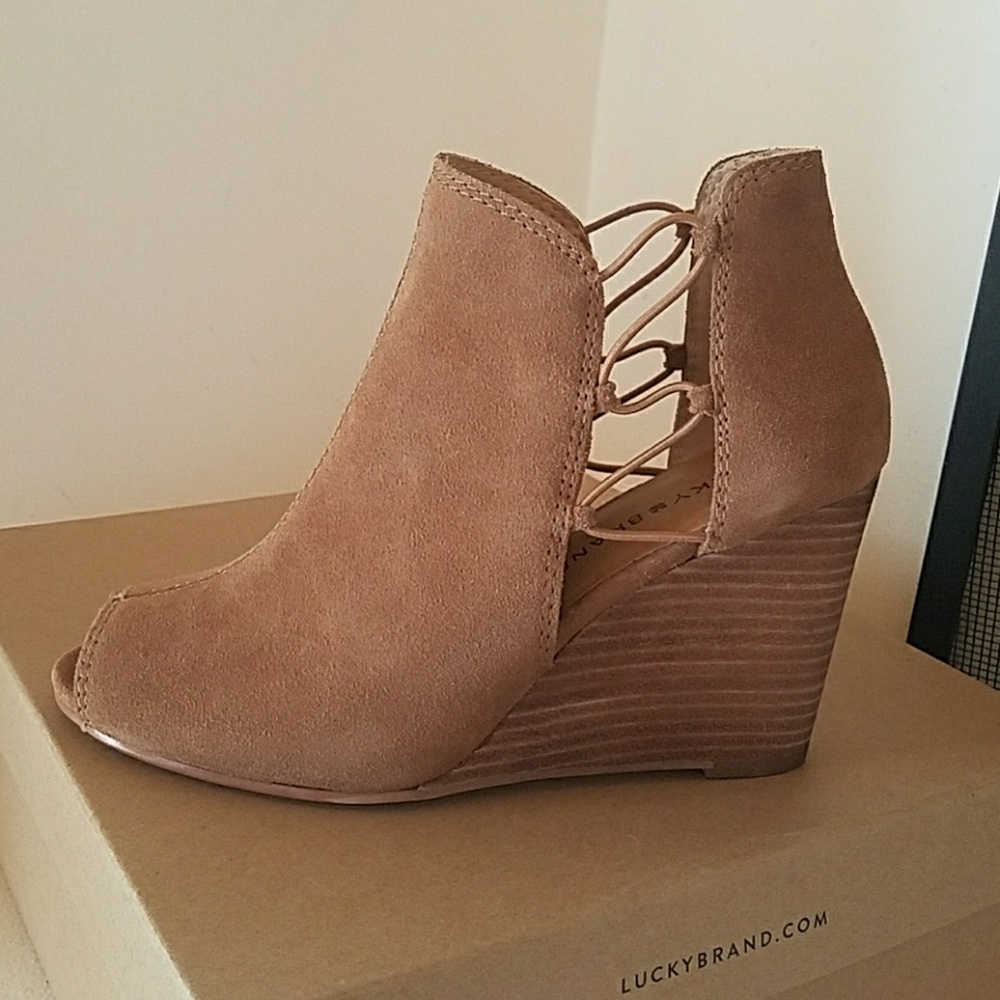 Wedge booties