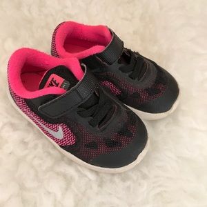 Little Girls Nike Size 6