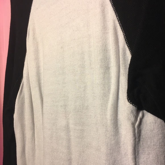 Tyler Carter collection beluga whale sweater. - Picture 5 of 5