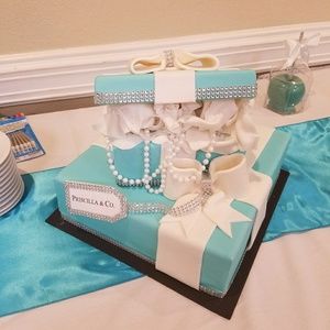 Meet your Posher, Trina