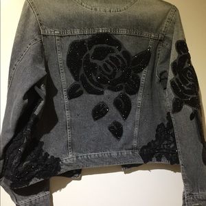 Levi Jacket beaded black paid $400 sell for $200