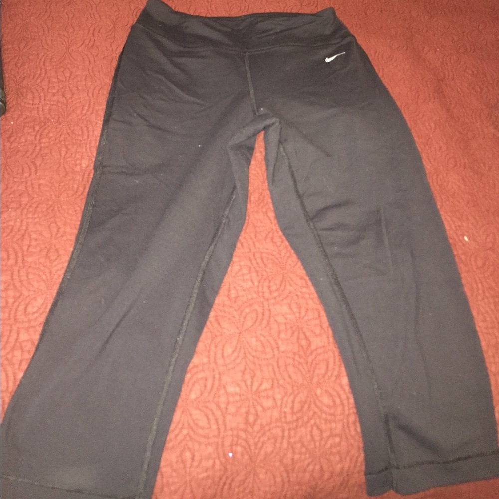 Nike crops, size small!