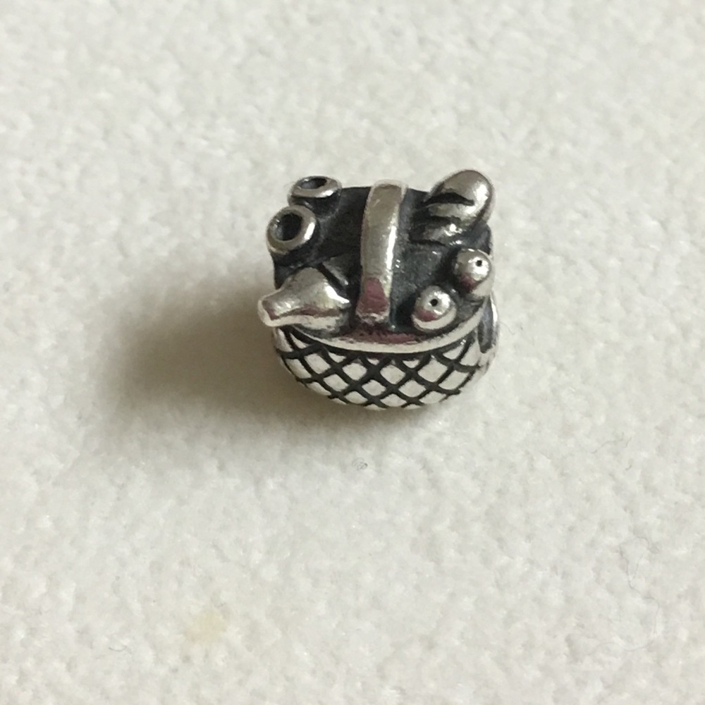 SUPER SALE!!💯 Authentic Pandora Rare Basket Charm