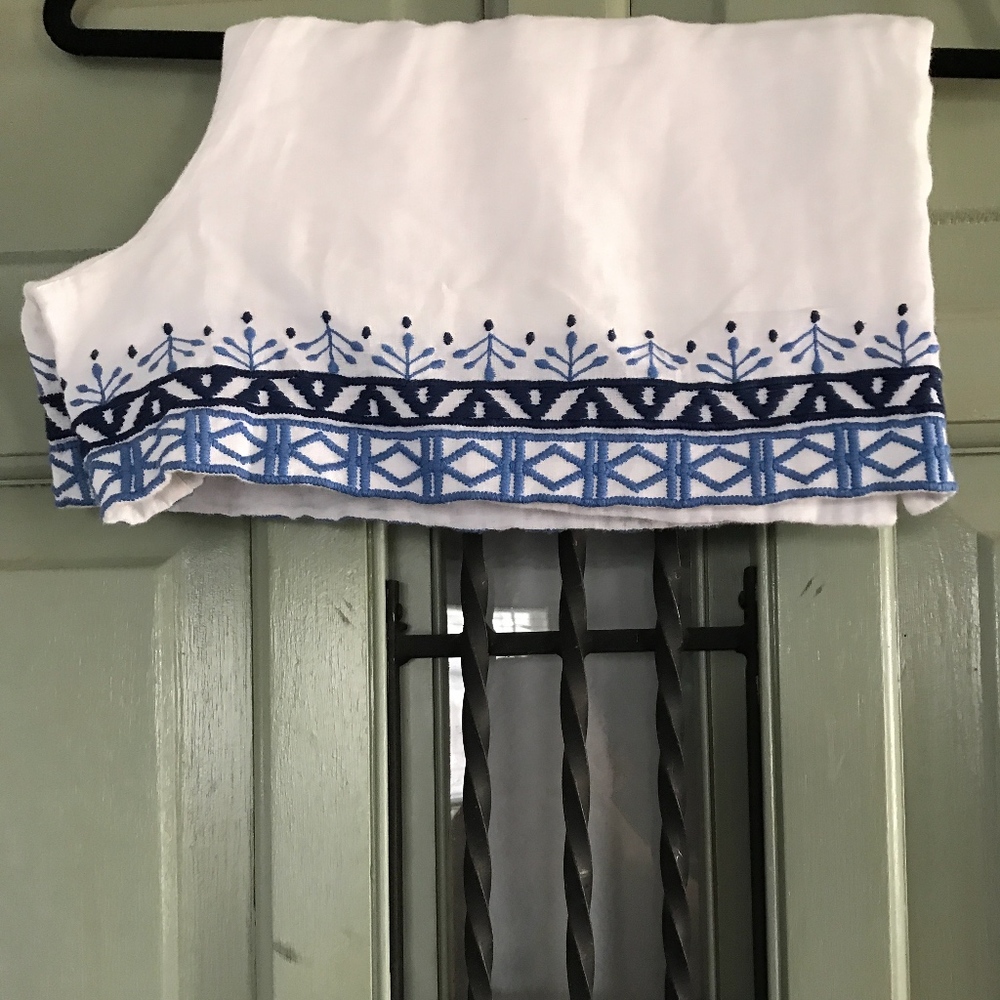 Tommy Bahama White and Blue Linen Shorts! NWOT