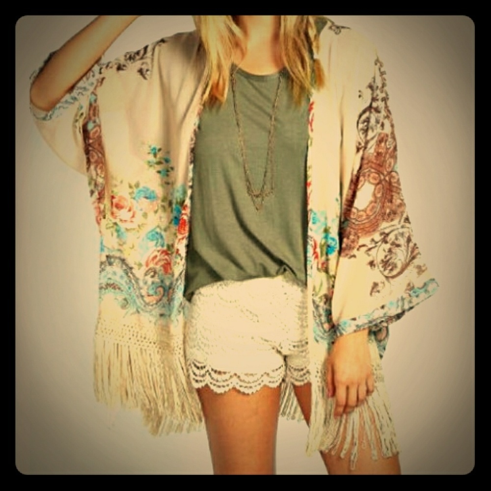 5⭐Rated Boho Floral Tassel Kimono