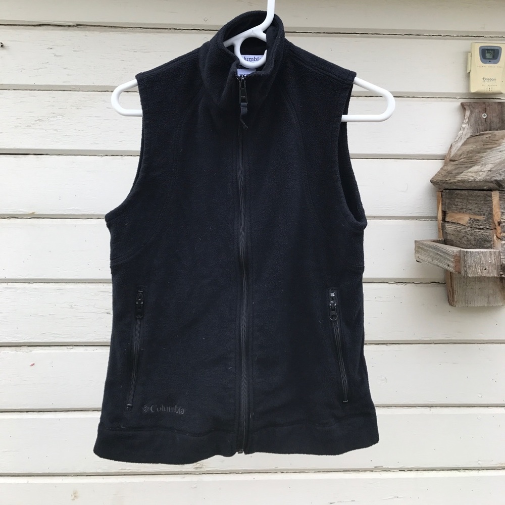 Black fleece vest