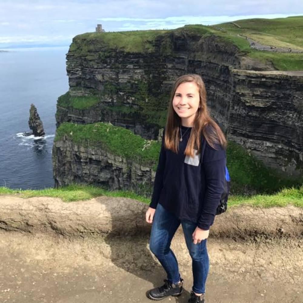 Meet your Posher, Katelyn