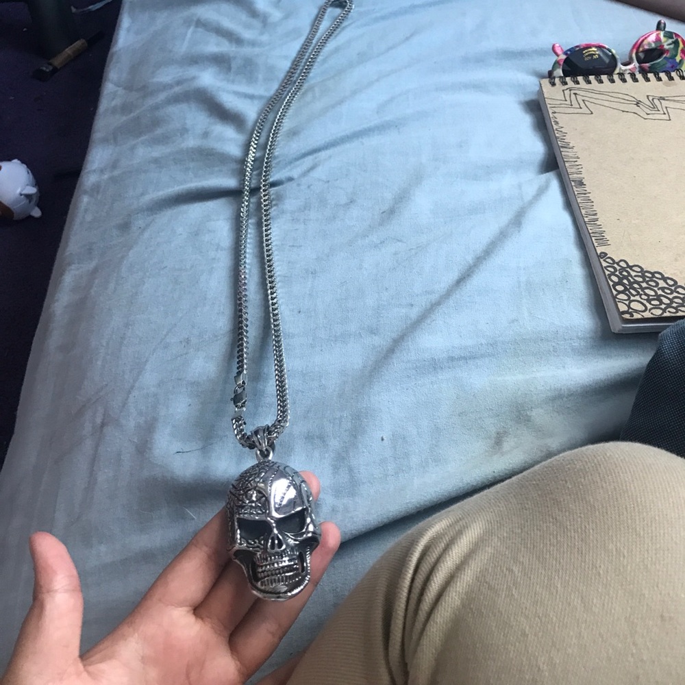 Skull necklace ❤️🤤💯