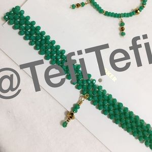 Crystal choker (jade)