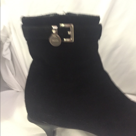 Prada ankle booties with a kitten heel. - Picture 3 of 8