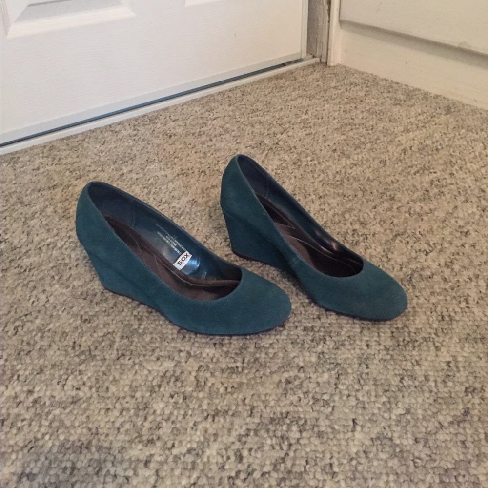 Turquoise wedges