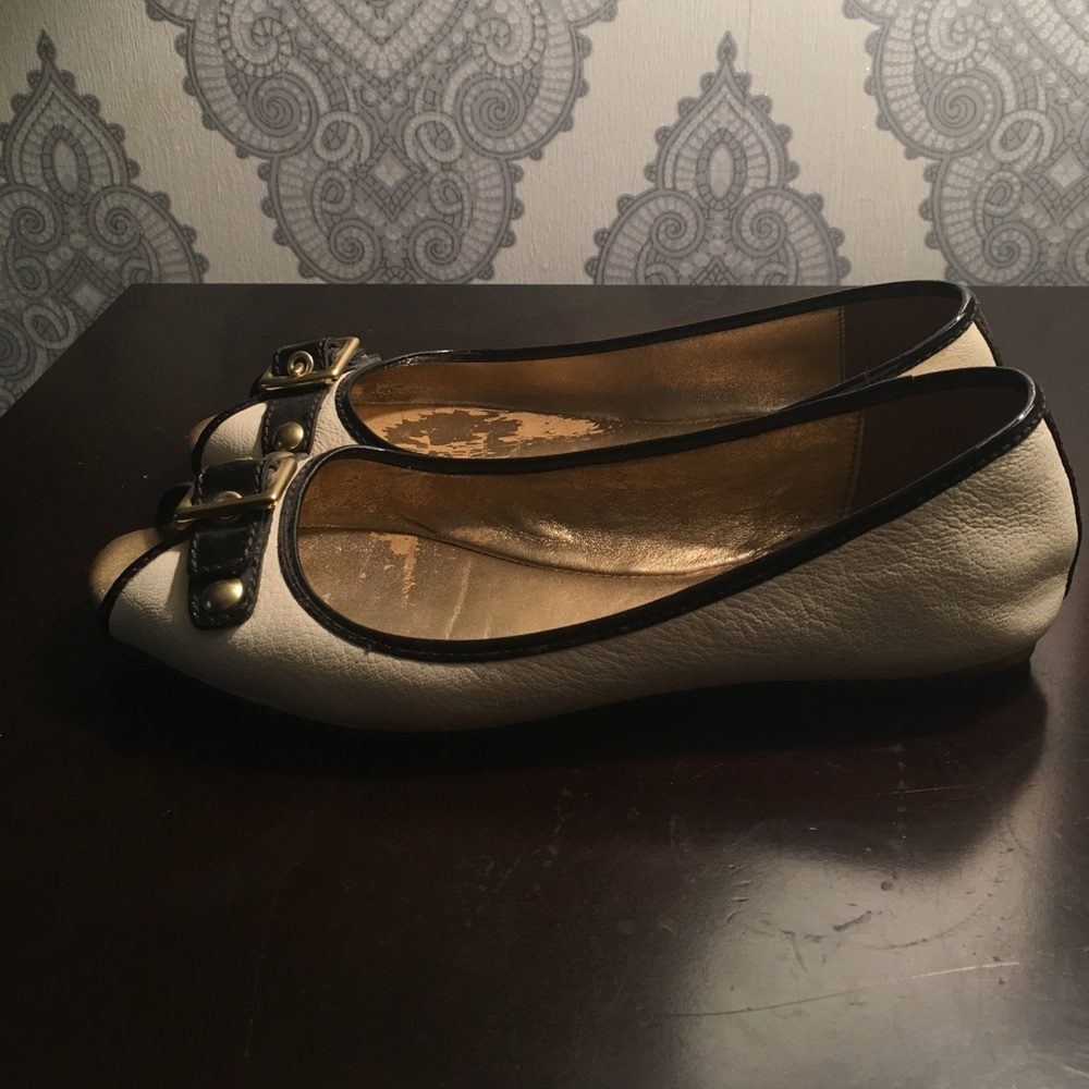 Coach flats