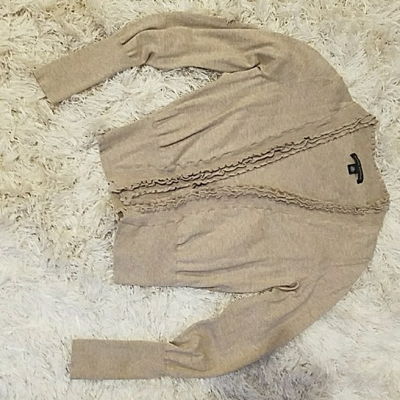 Cardigan - Picture 1 of 1