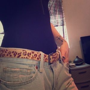 Brand new urban outfitters size S printed belt