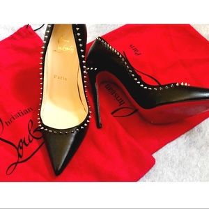 Women Christian Louboutin heels ❤️