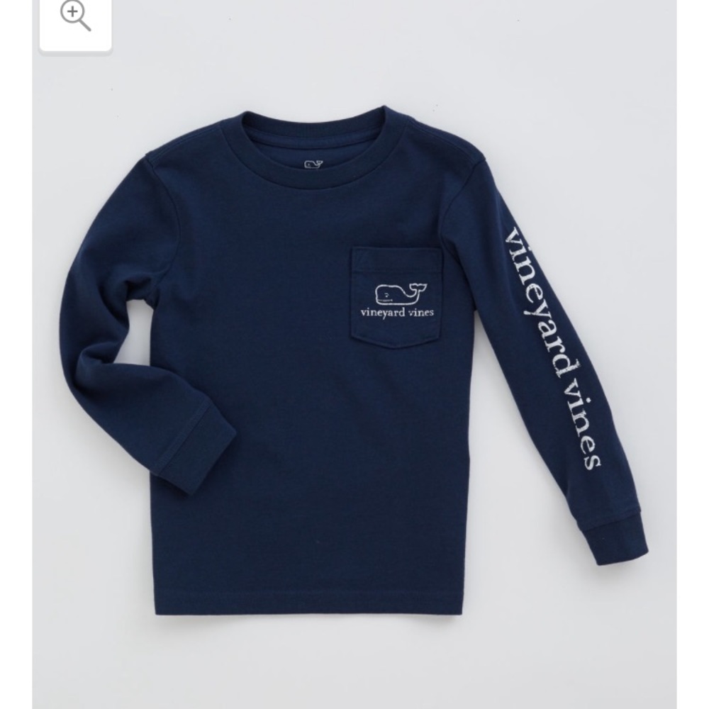 VINEYARDVINES: Longsleeve Vintage Whale graphic T