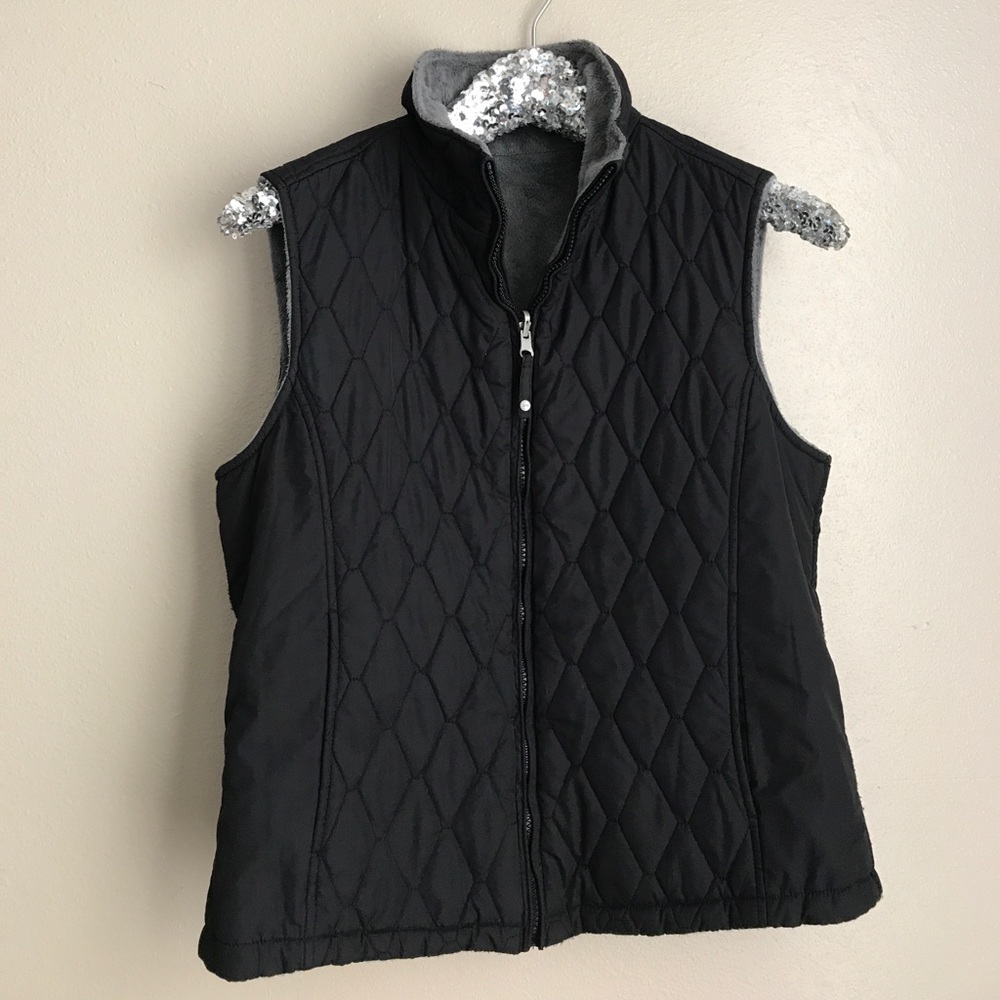 Reversible black and grey vest