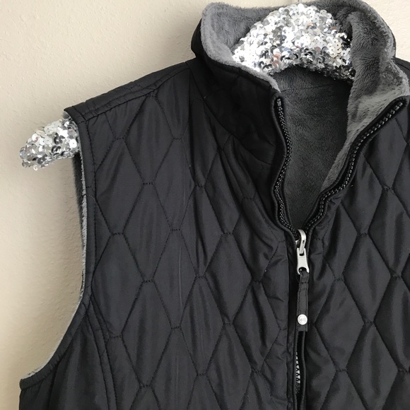 Reversible black and grey vest - Picture 2 of 8