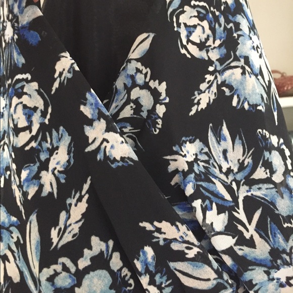 Floral faux wrap dress - Picture 4 of 5