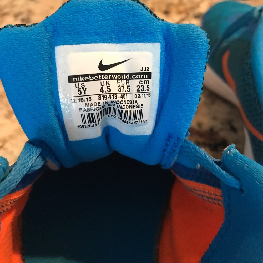 Nike Sneakers - Picture 5 of 8