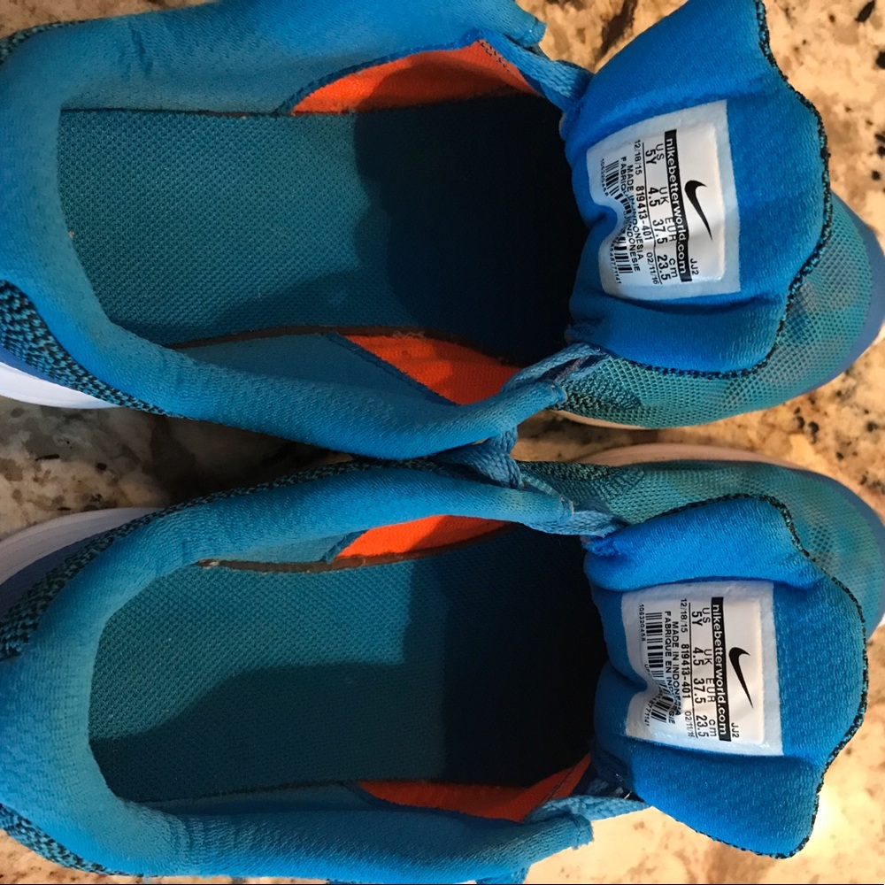 Nike Sneakers - Picture 6 of 8