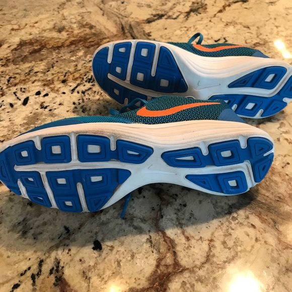 Nike Sneakers - Picture 7 of 8