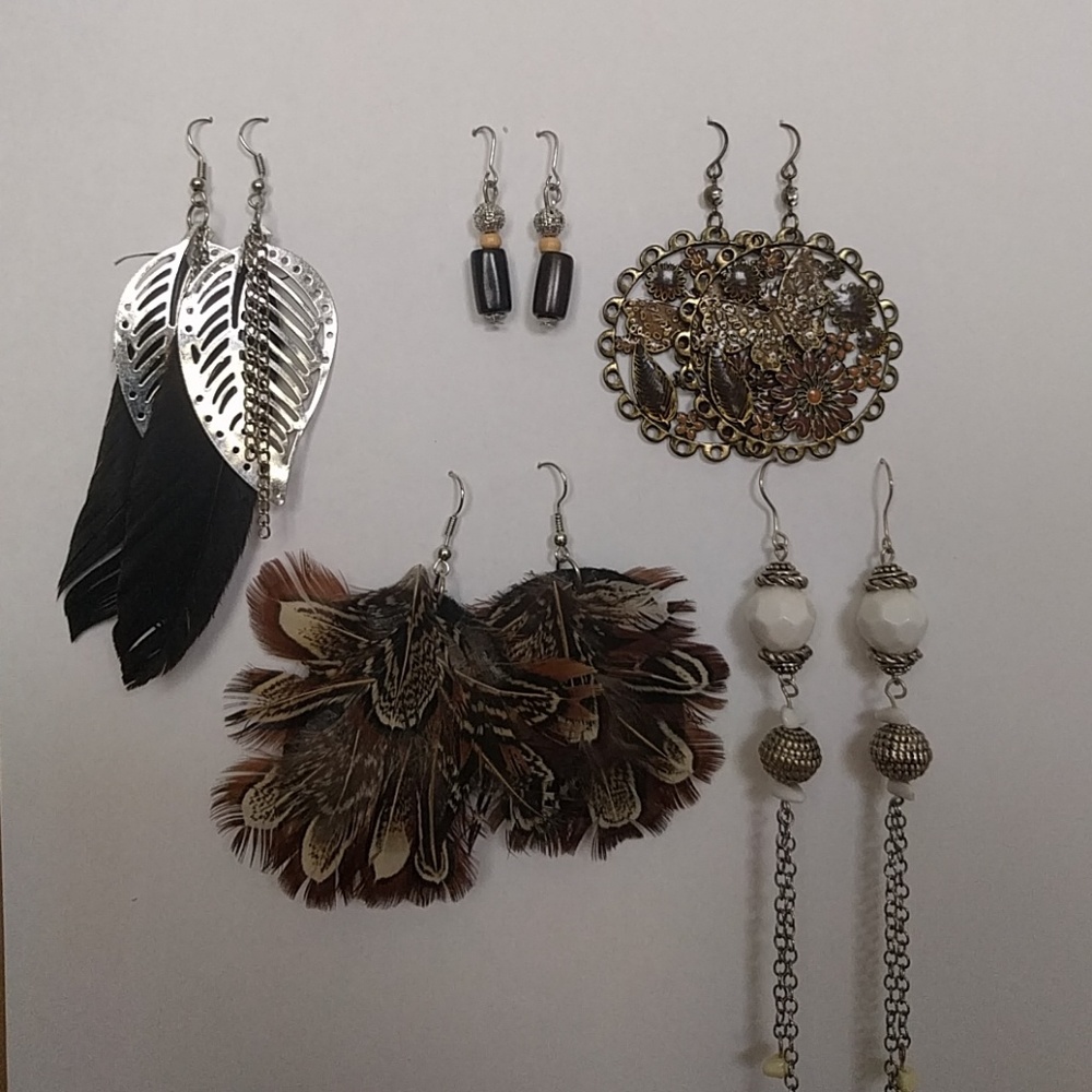 Lot of 5 pairs of earrings
