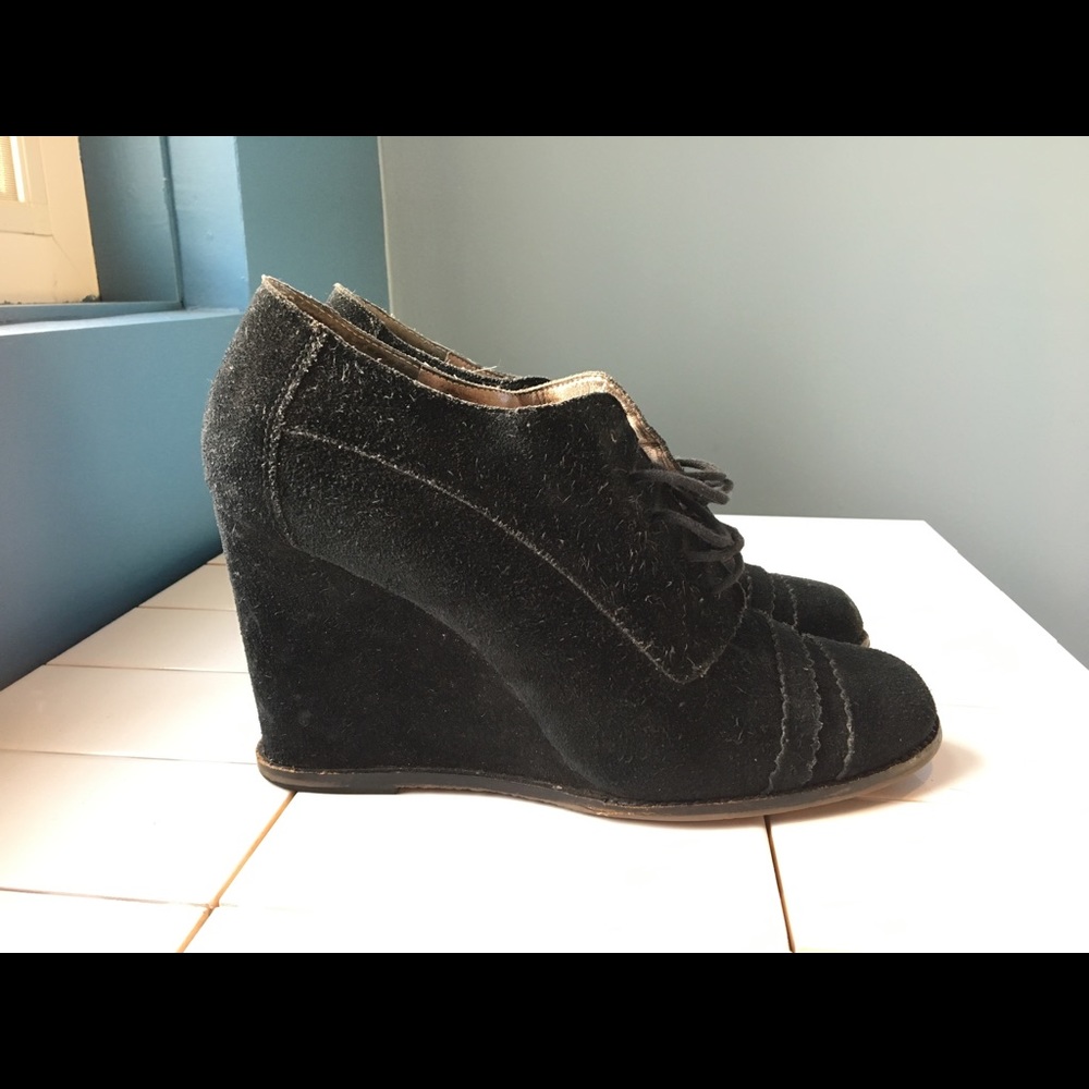 Vince Camuto Miller Blk Suede Wedge Booties Sz 9.5