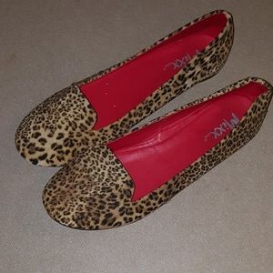 Fun leopard print flats